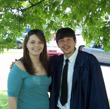Lora Thompson Photo 29