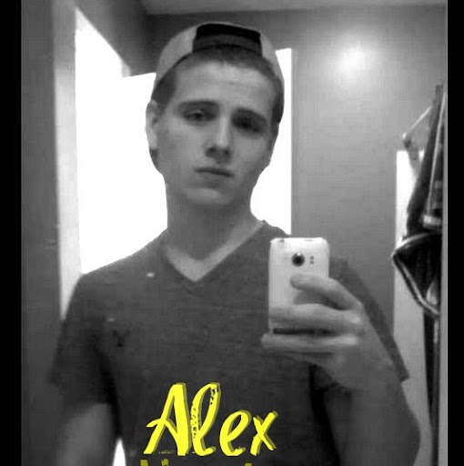 Alex Newton Photo 13