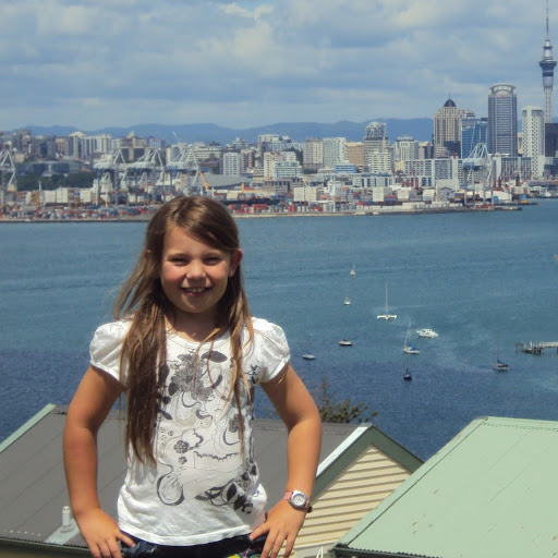 Ella Campbell Photo 34