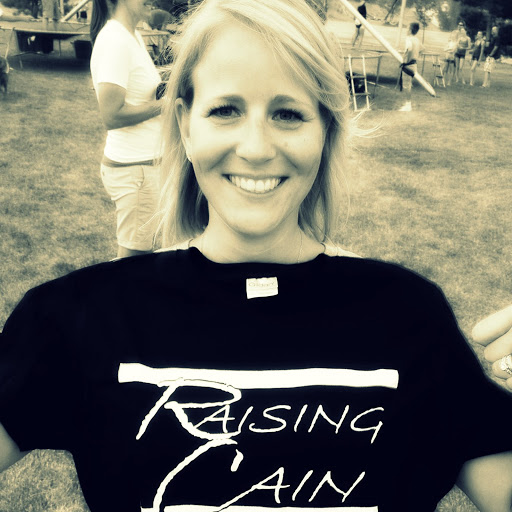 Michele Cain Photo 18