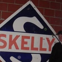 Lisa Skelly Photo 25