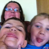 Angela Rowland Photo 18