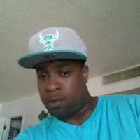 Aaron Singleton Photo 24