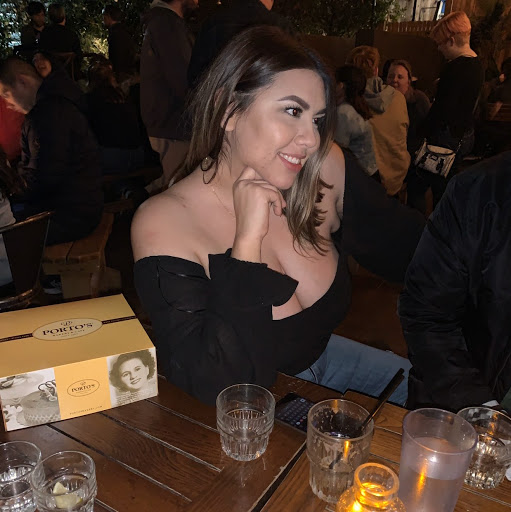 Alejandra Gonzalez Photo 43