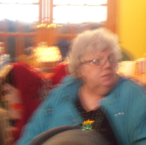 Connie Hanson Photo 31