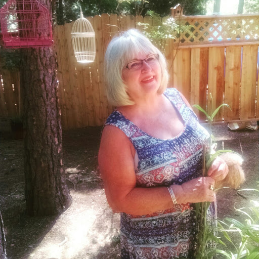 Darlene Yates Photo 15