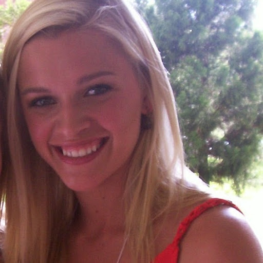 Laura Hawkins Photo 27