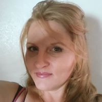 Angela Yates Photo 9