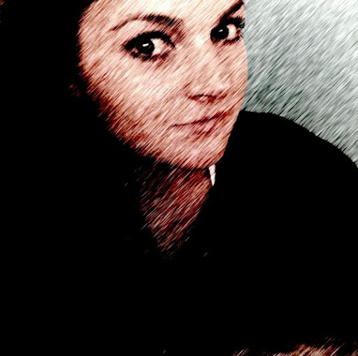 Sarah Hyde Photo 8