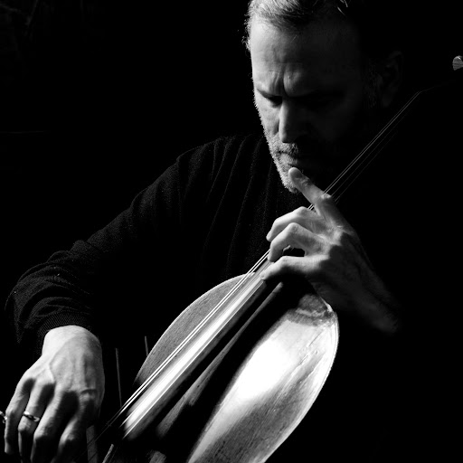 Richard Aaron Photo 33