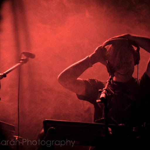 Robert Delong Photo 30