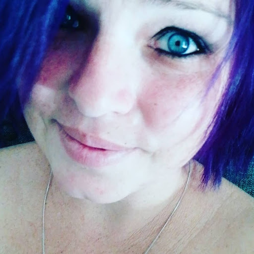 Amy Woods Photo 32