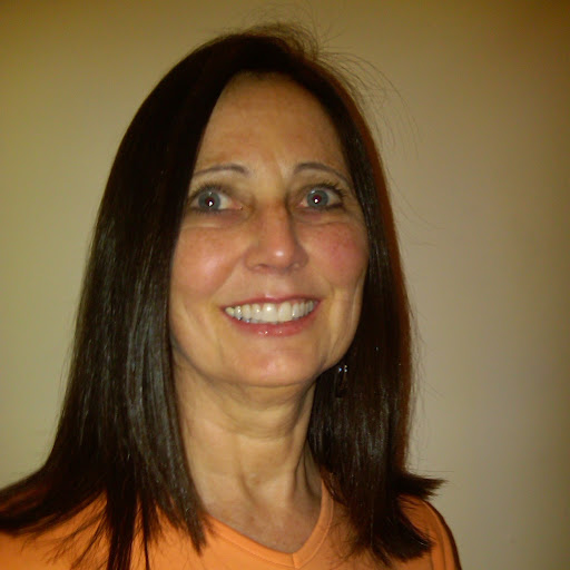 Maureen Thompson Photo 21