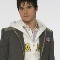 Eleazar Gomez Photo 25