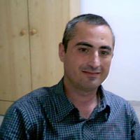 Itzhak Daniel Photo 4