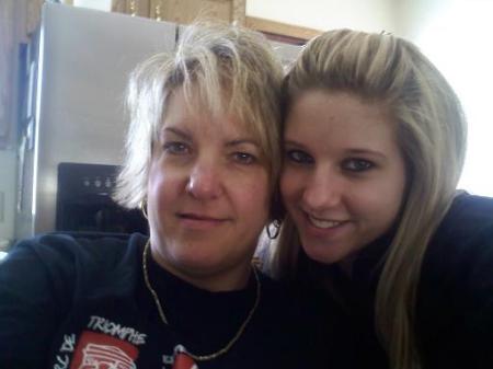 Kelly Snyder Photo 50