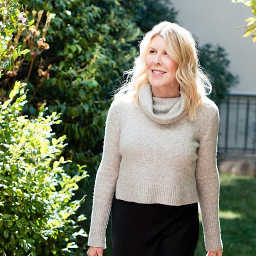 Lydia Lyons Photo 22