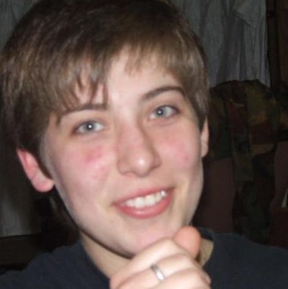 Emily Mitchell Photo 16