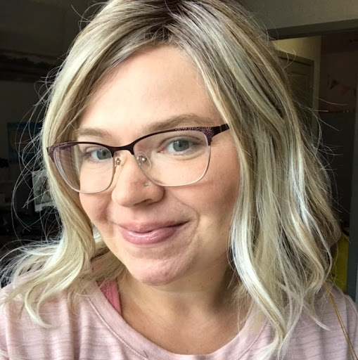 Sarah Aprea Photo 4