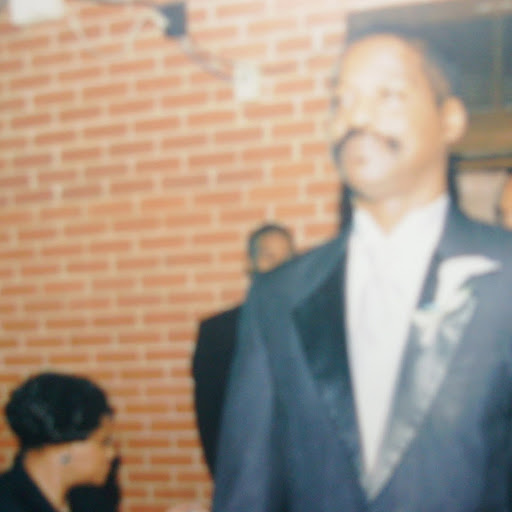 Aaron Collier Photo 32