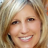 Robin Monroe Photo 31