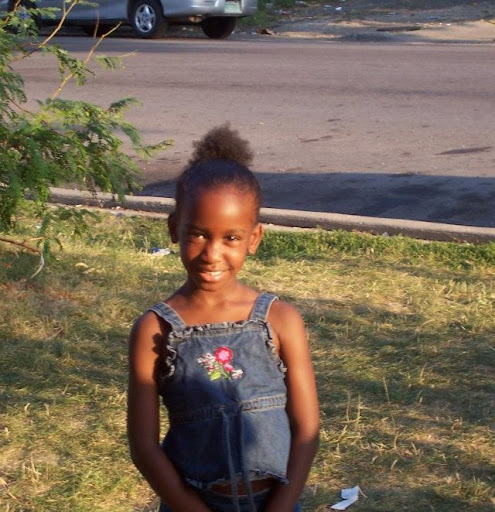 Jasmine Strong Photo 3
