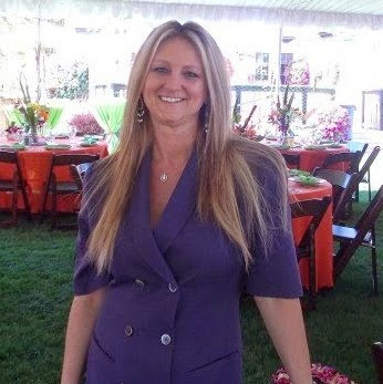 Julie Bateman Photo 35