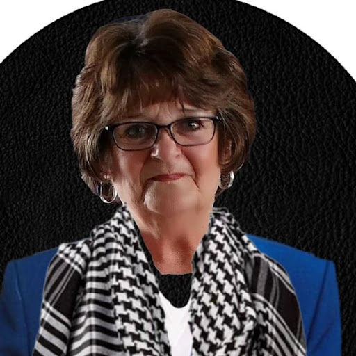 Terri Wyatt Photo 4
