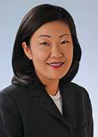 Elizabeth Lee Photo 16