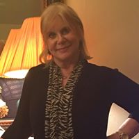 Lynda Plummer Photo 16
