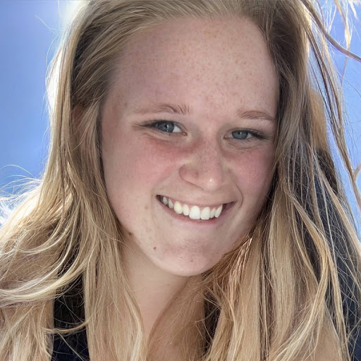 Nicole Roach Photo 31