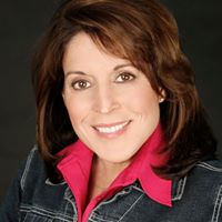 Liz Applegate Photo 5