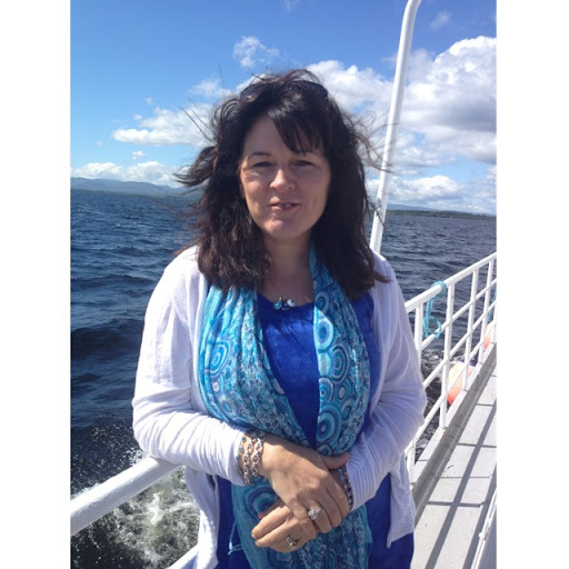 Catherine Winters Photo 18