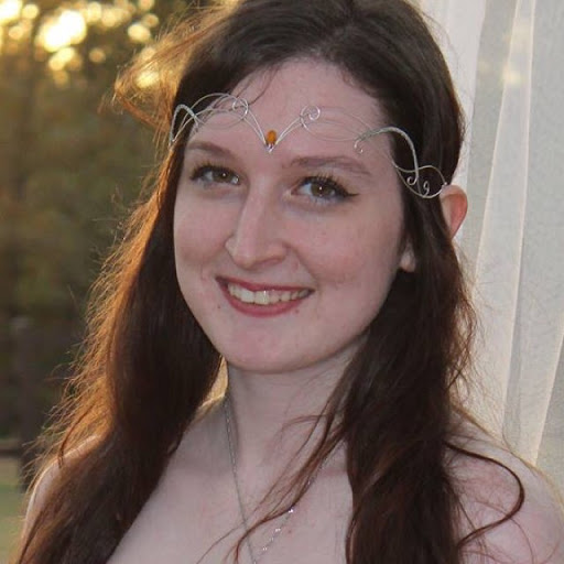 Leah Lewis Photo 37