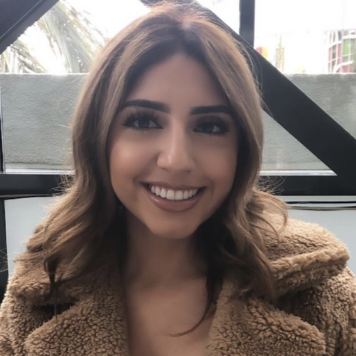 Erika Hernandez Photo 27