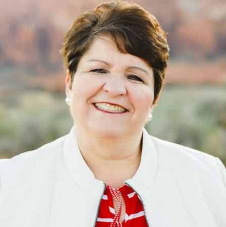 Connie Hanson Photo 32