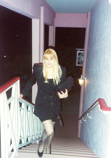 Robin Bryan Photo 11