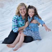 Lora Gardner Photo 12