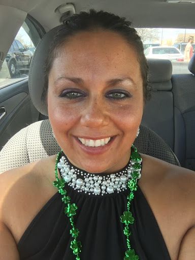 April Gonzalez Photo 33