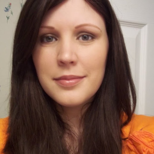 Laura Hudson Photo 38