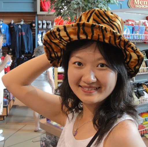 Christine Lu Photo 42