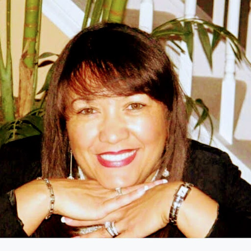 Carolyn Palmer Photo 6