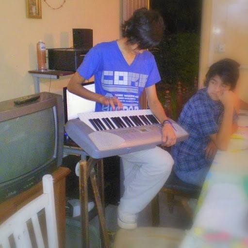 Mauro Reyes Photo 14