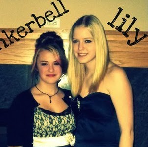 Emily Andres Photo 8