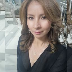 Julia Pineda Photo 33