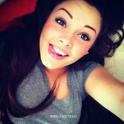 Julia Bass Photo 32