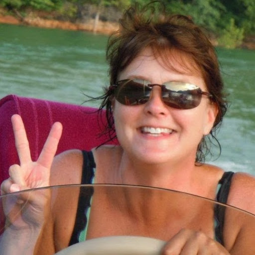 Carolyn Lyons Photo 33