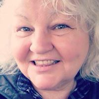 Lynette Sanders Photo 35