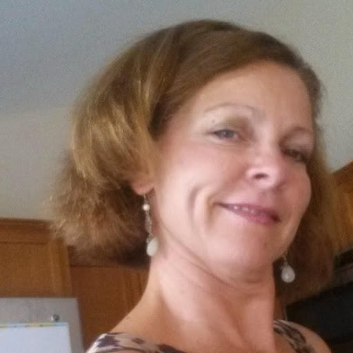 Paula Rhodes Photo 27