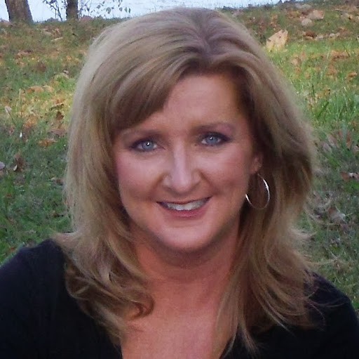Angie Anderson Photo 25